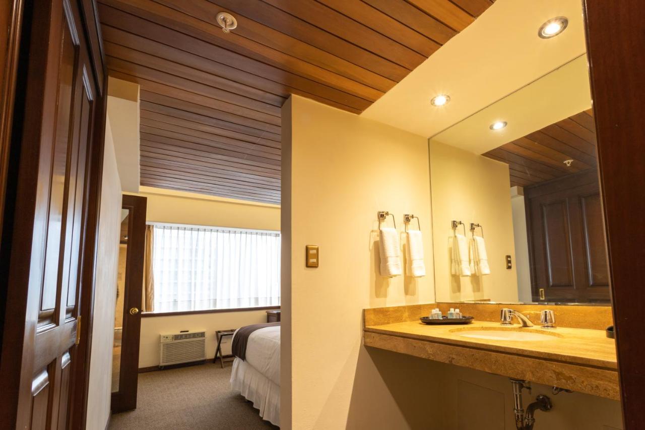 J&A Classic Hotel Ліма Екстер'єр фото A room at the hotel