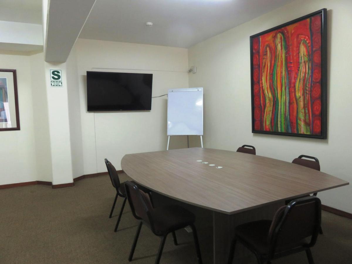 J&A Classic Hotel Ліма Екстер'єр фото A meeting room at the University of the Free State