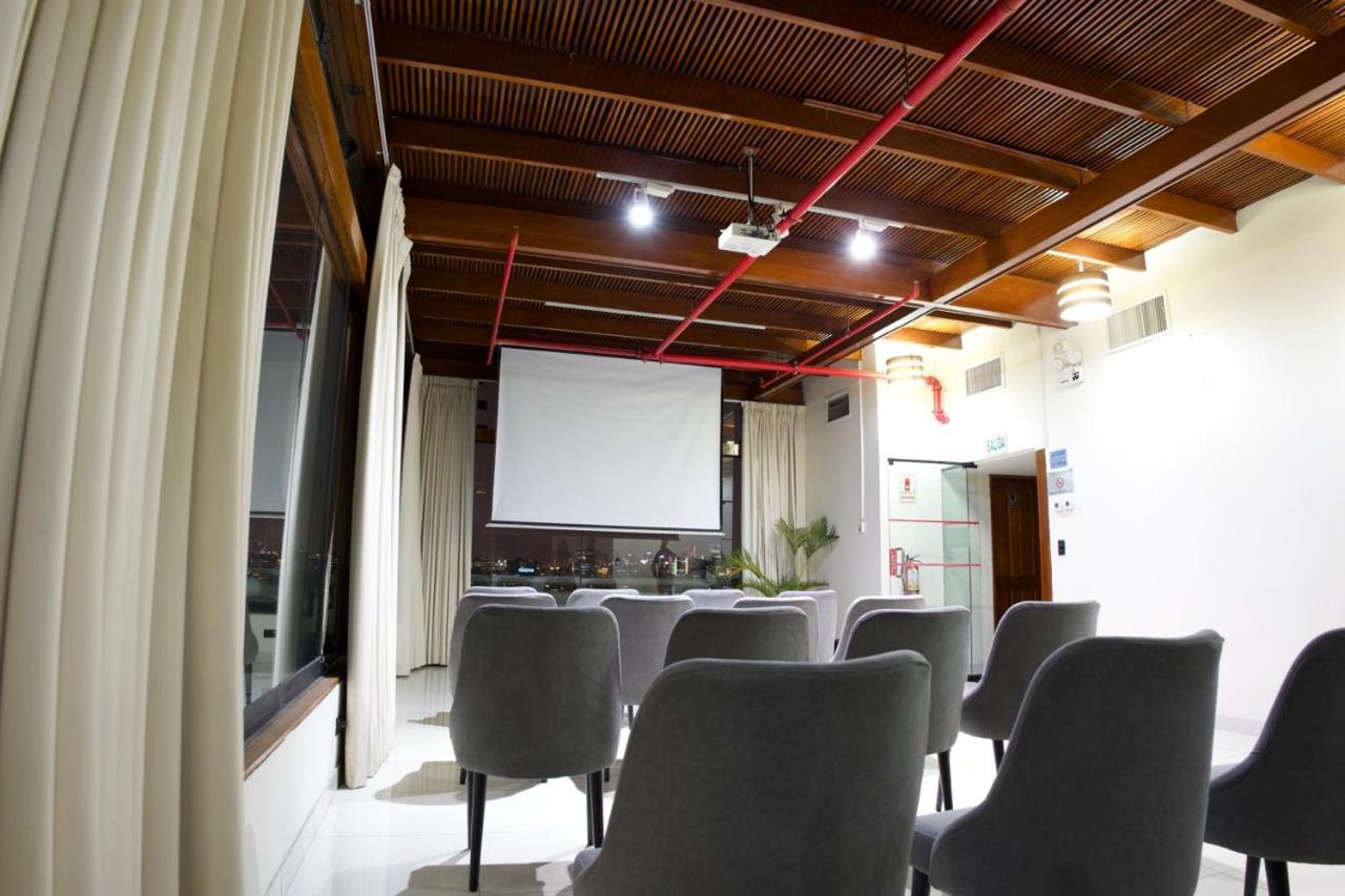 J&A Classic Hotel Ліма Екстер'єр фото The boardroom