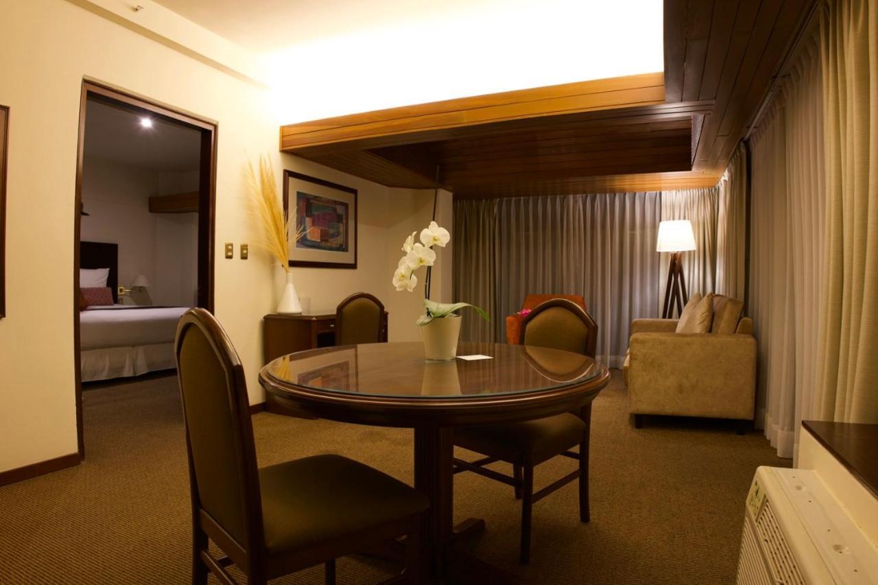 J&A Classic Hotel Ліма Екстер'єр фото A suite at the hotel