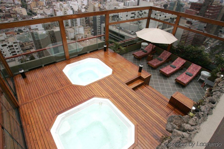 J&A Classic Hotel Ліма Зручності фото Rooftop spa